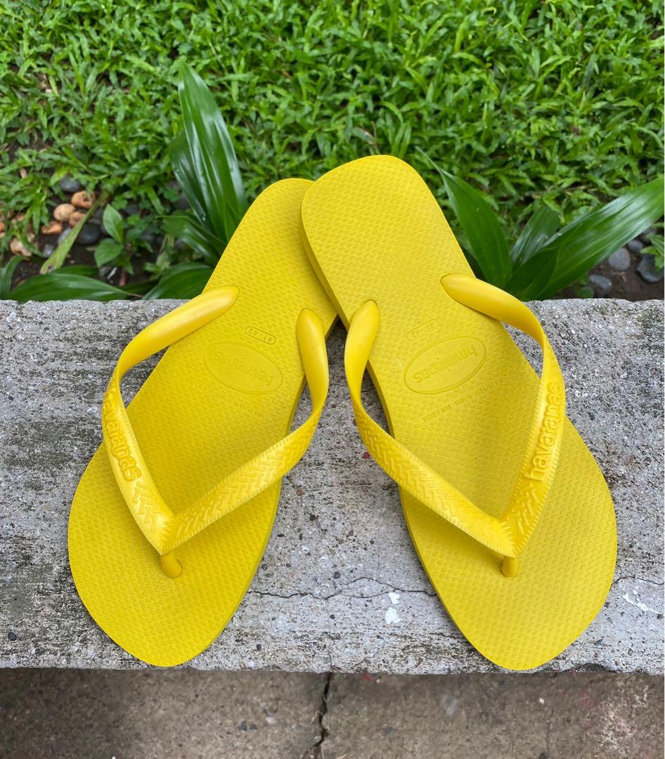 Havaianas Yellow Top Slippers Men s Fashion Footwear Slippers