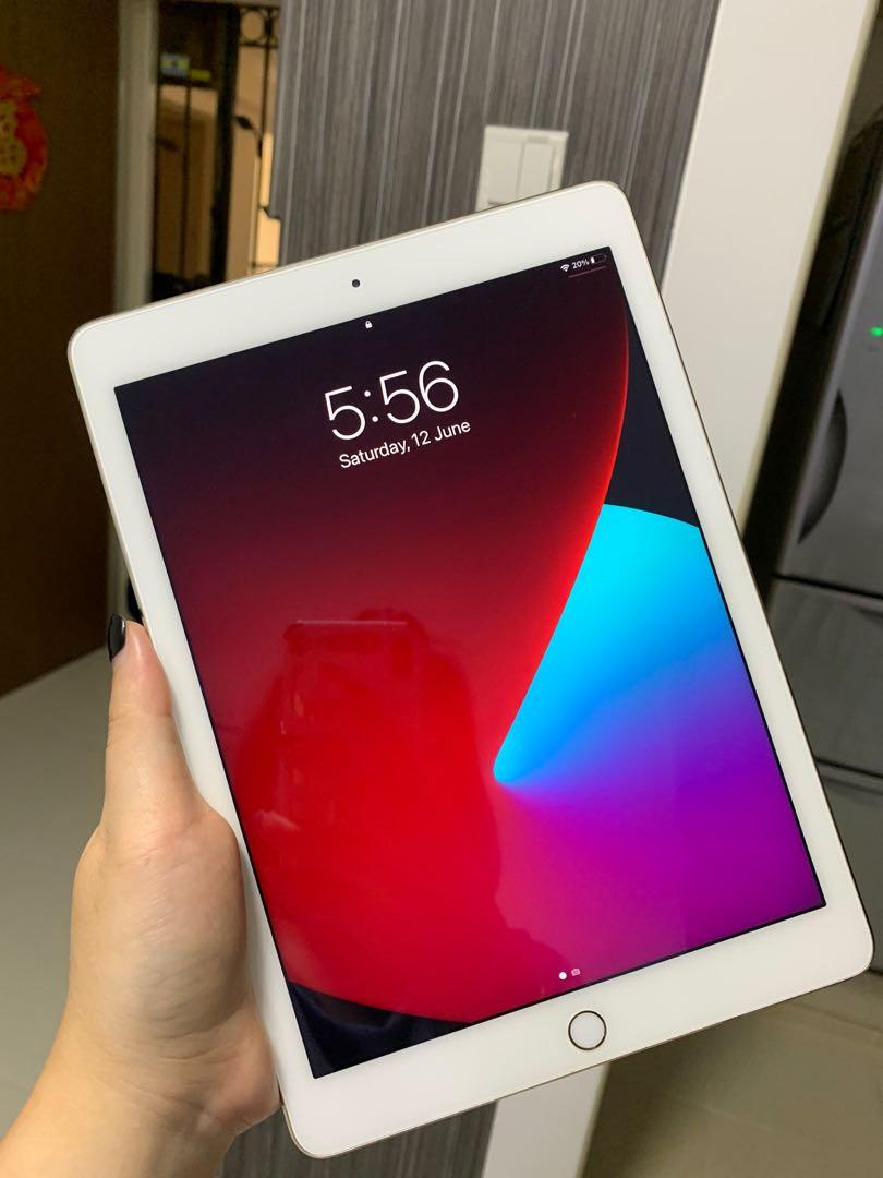 8347【早い者勝ち】iPad 安く Air2 第2世代 32GB au☆