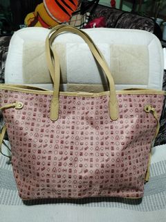 (Category: ) located in . Submitted by bags.net (Listing ID 1093724032, Image 1). Description: .