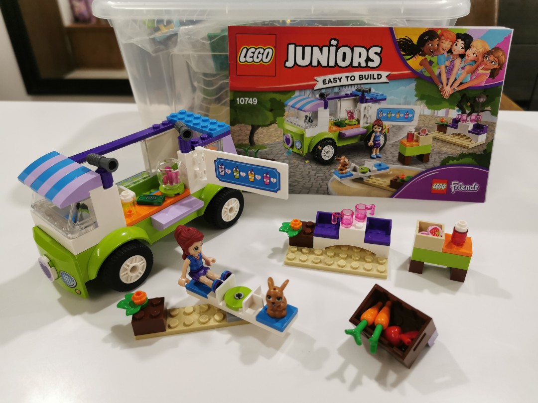 Lego Juniors Mia's Organic Food Market, Hobbies & Toys, Toys & Games on Carousell