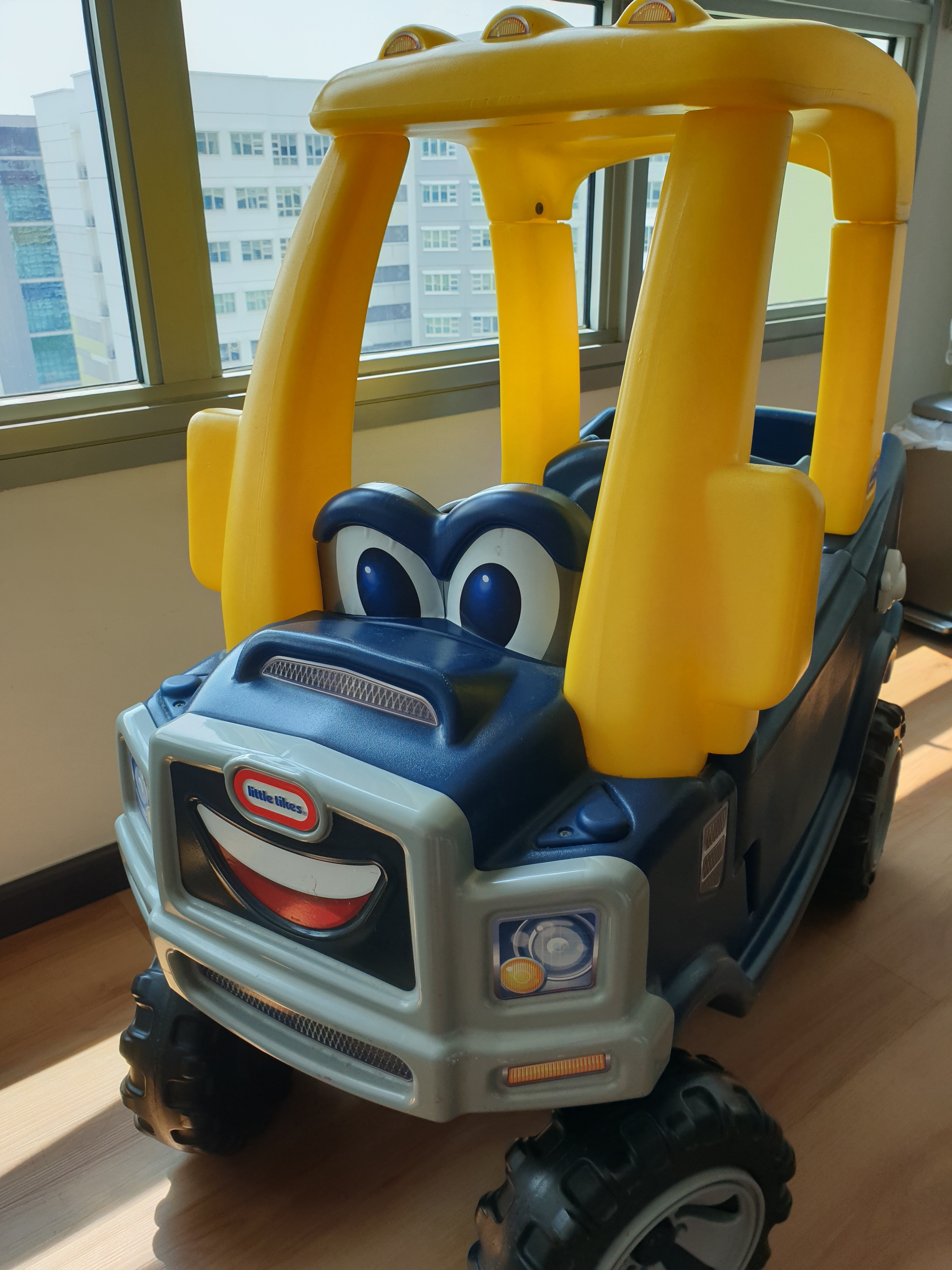 Little Tikes Cozy Truck with removable floorboard, Babies & Kids ...