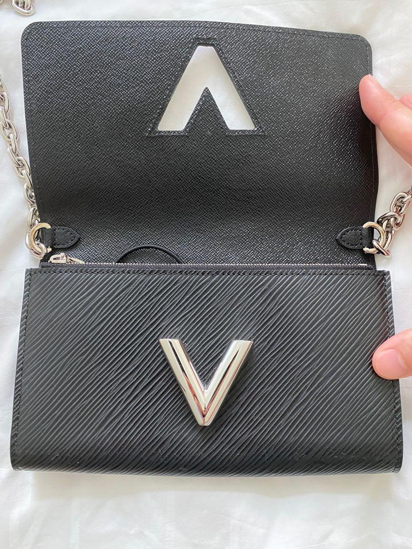 Twist belt wallet on chain leather crossbody bag Louis Vuitton Black in  Leather - 19185959