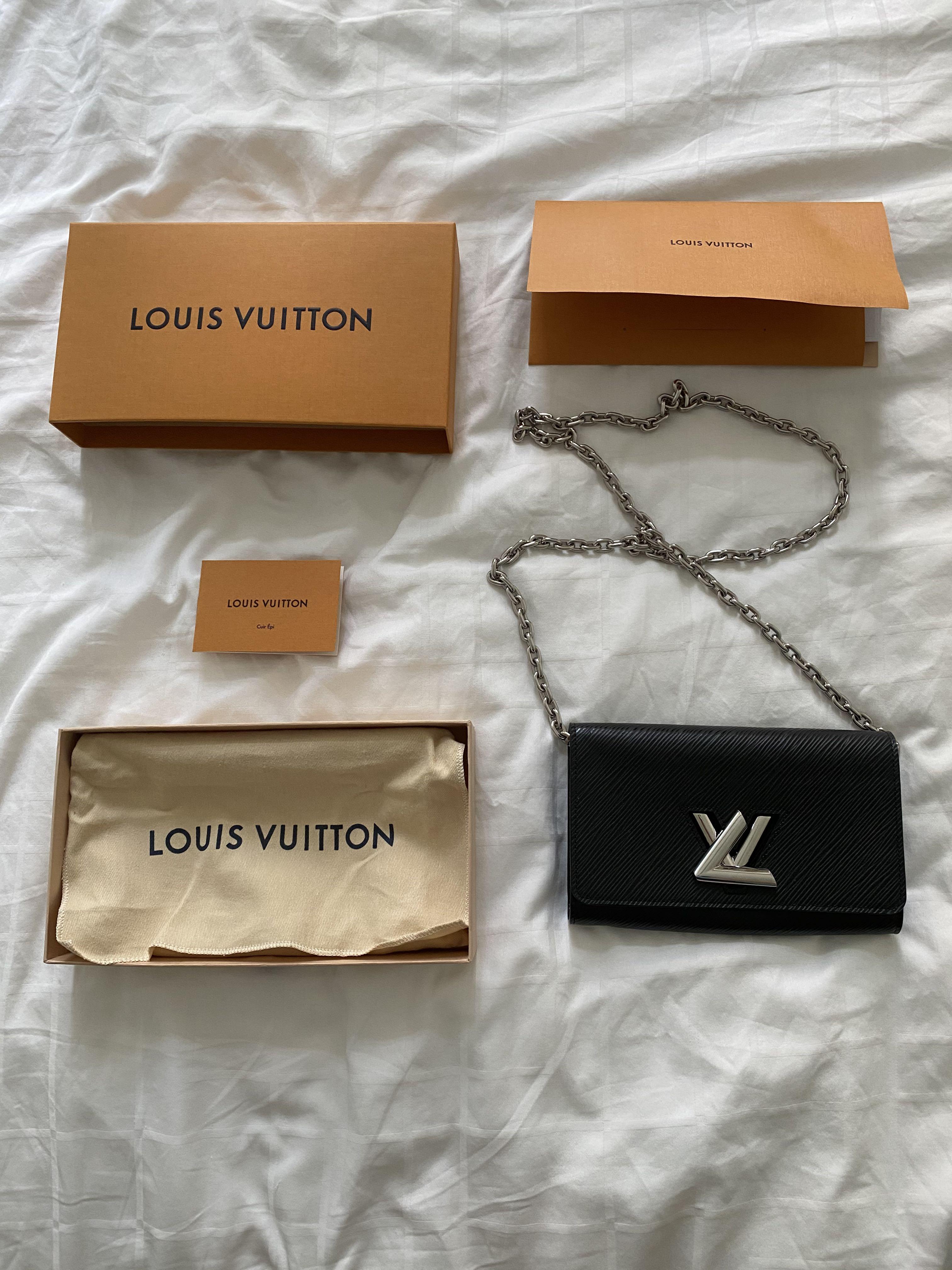 Twist long chain wallet leather crossbody bag Louis Vuitton Black in  Leather - 23569083