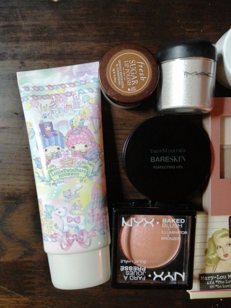 MAKEUP DECLUTTER (read description) (Category: Makeup) located in Floridablanca. Submitted by dreamcart (Listing ID 1093814996, Image 2). Description: Most of these are only used once, some are brand new and never been used. If you wish to buy a specific product, go on my profile and check my listings 🤗 You can haggle but still for a reasonable price 🤗 Price breakdown: The Manizer Sisters – ₱500 Maybeline The Blused Nudes –₱300 Colorpop Highlig