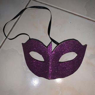 Purple glitter masquerade cardboard accessory