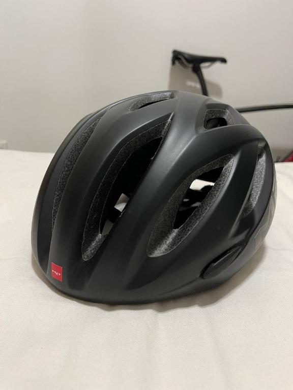 matte black bike helmet