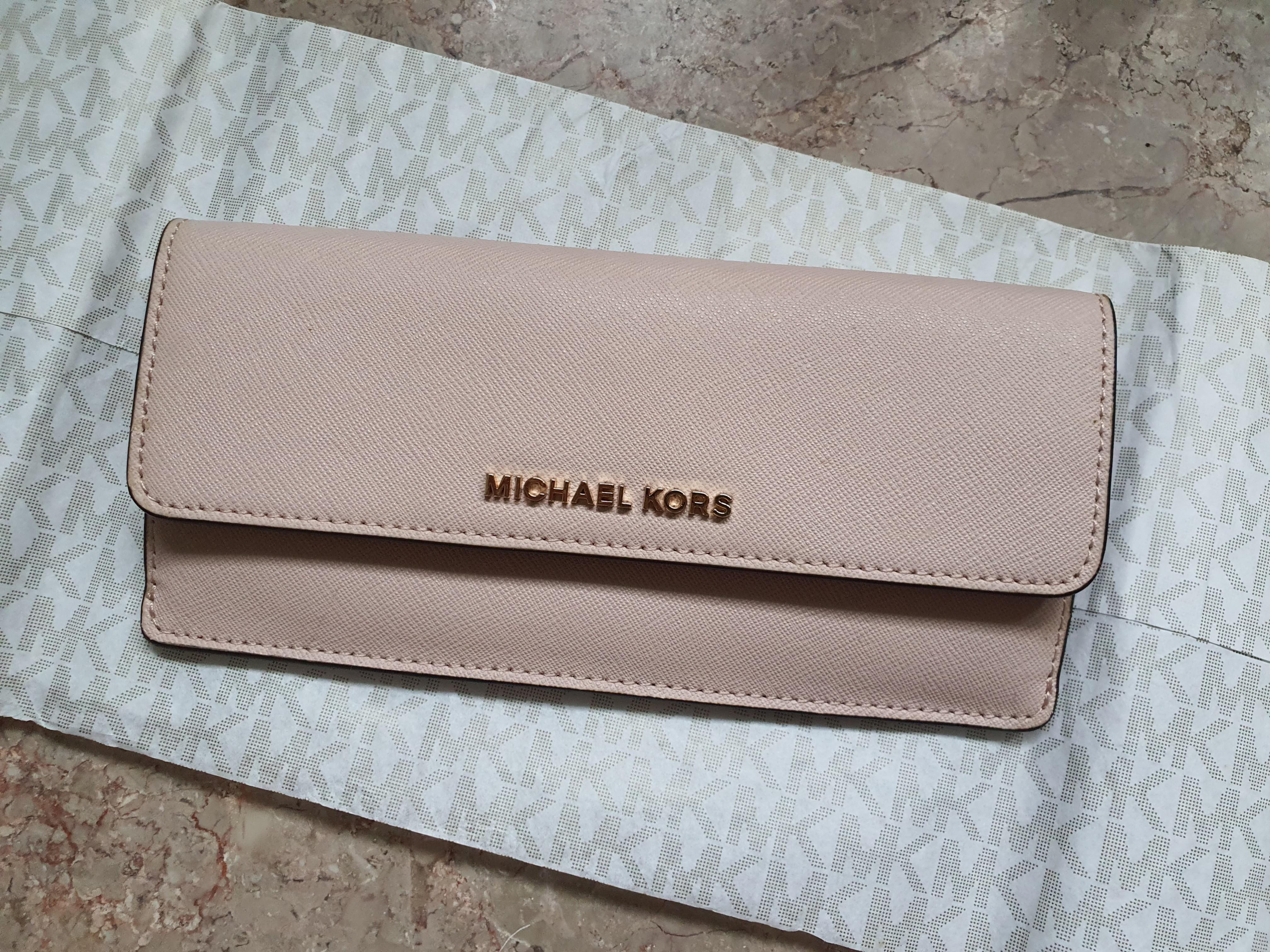 Michael Kors Jet Set Travel Pink Leather Flat Wallet 32F3GTVE7L Women s Fashion Bags Wallets Wallets Card Holders on Carousell