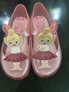 (Category: ) located in . Submitted by PutriZarah (Listing ID 1093883853, Image 1). Description: .