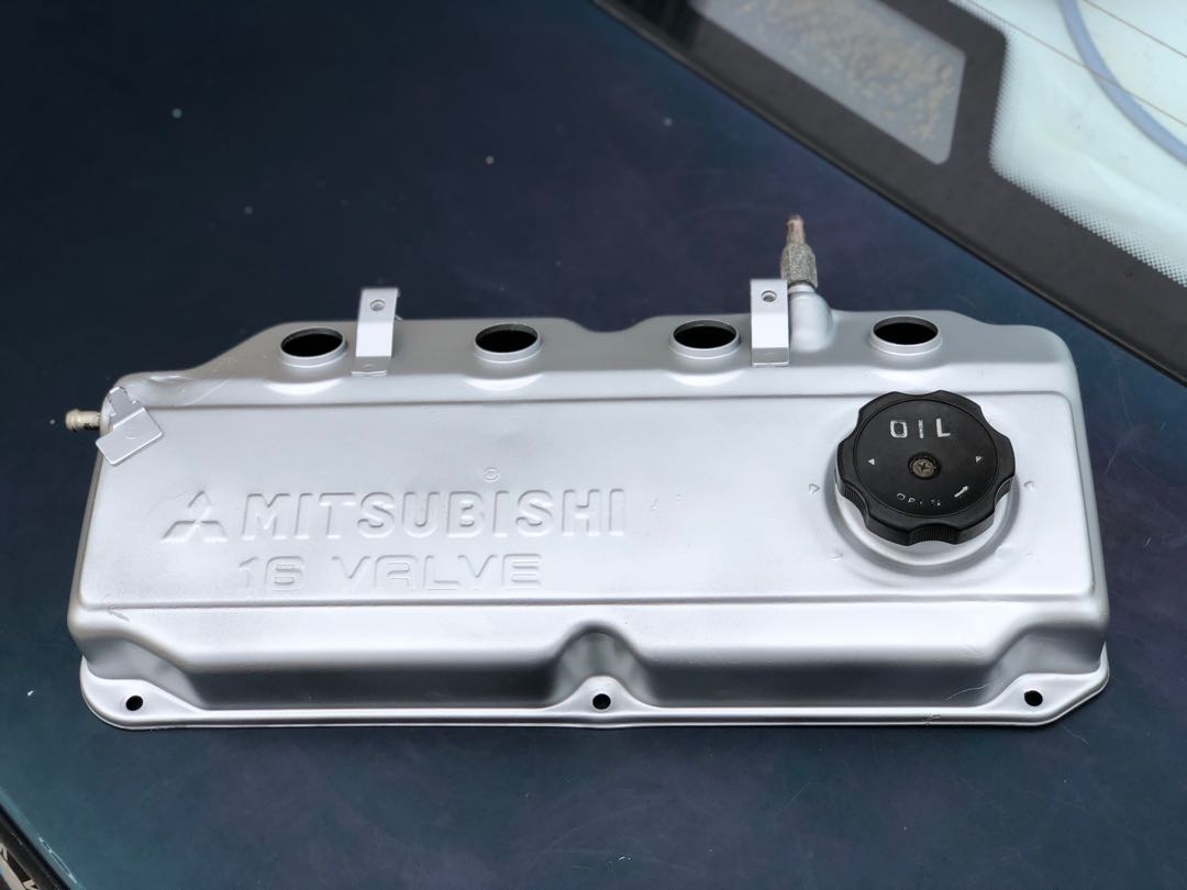 Mitsubishi shop valve cover