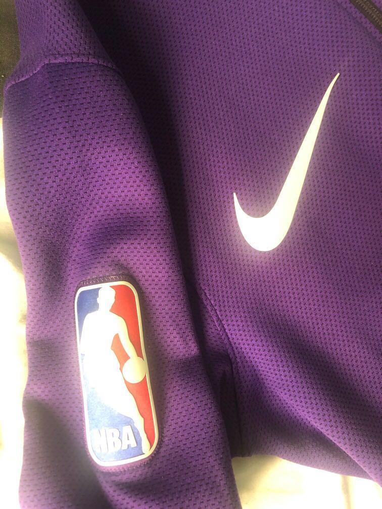 Lakers hotsell nike tech