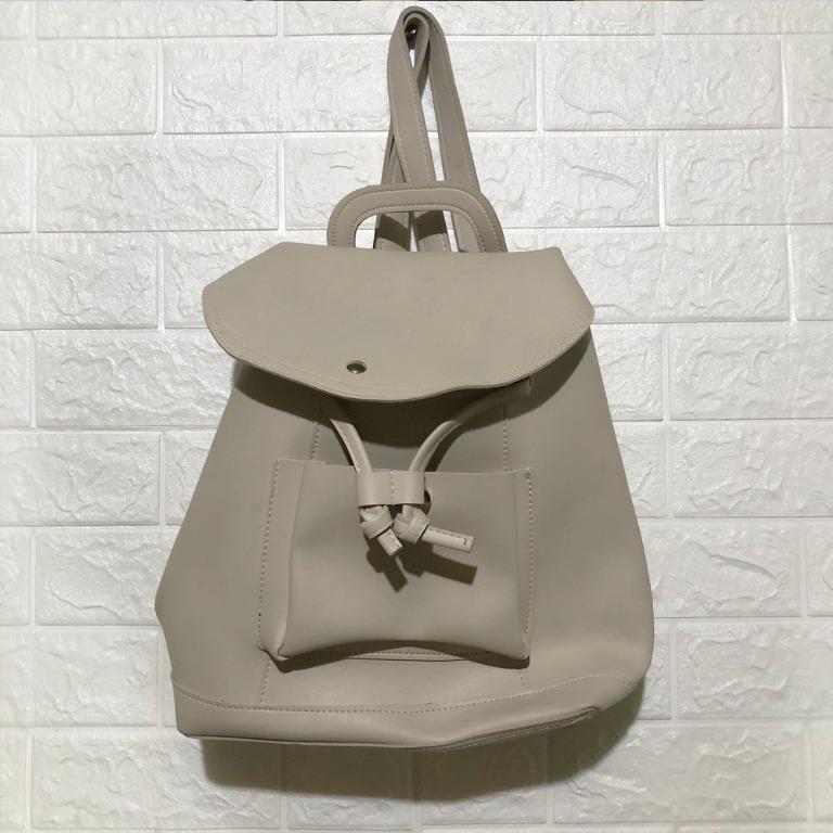 NO ZIPPER BACKPACK Women s Fashion Bags Wallets Backpacks on Carousell