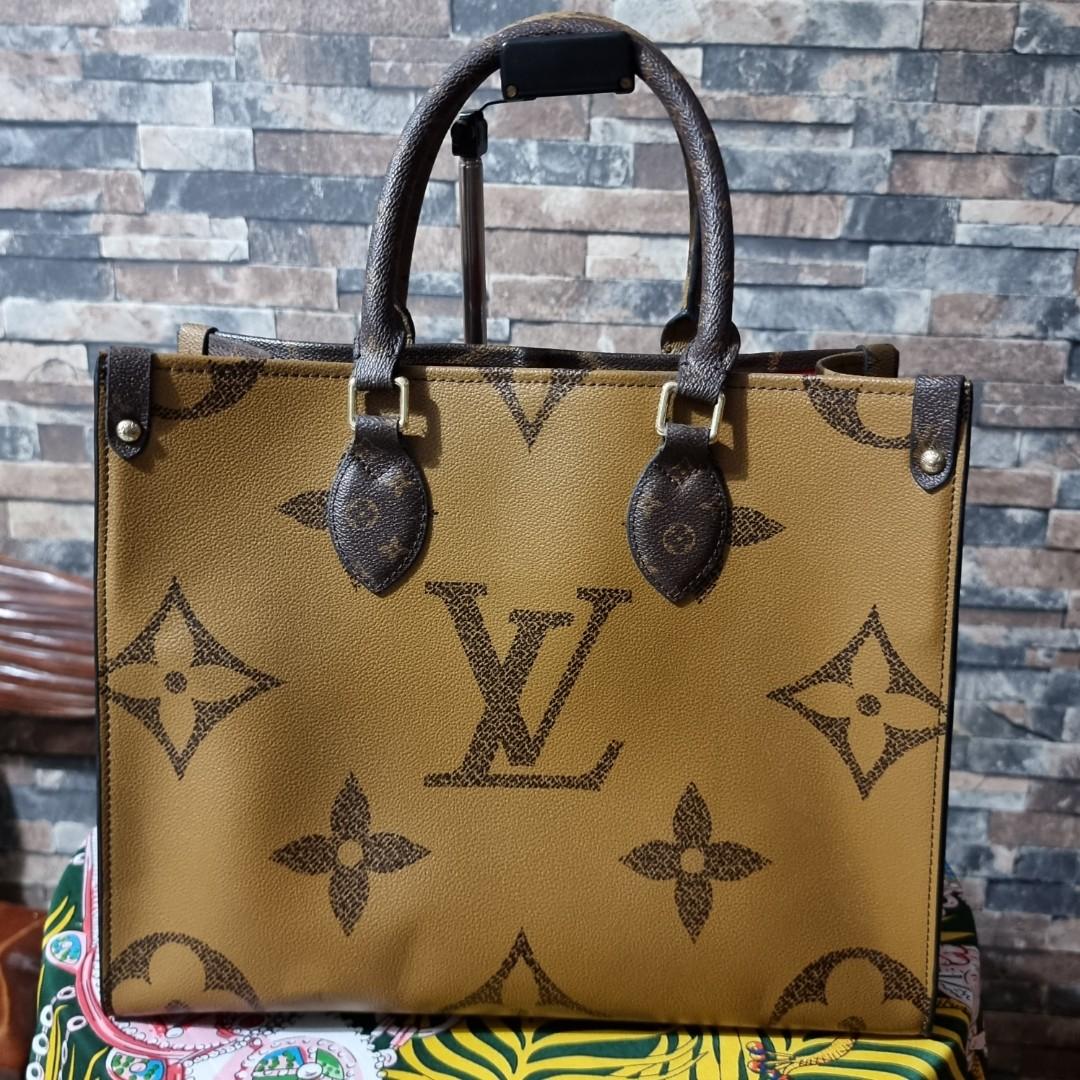 Louis Vuitton canvas tote bag, Women's Fashion, Bags & Wallets, Tote Bags  on Carousell