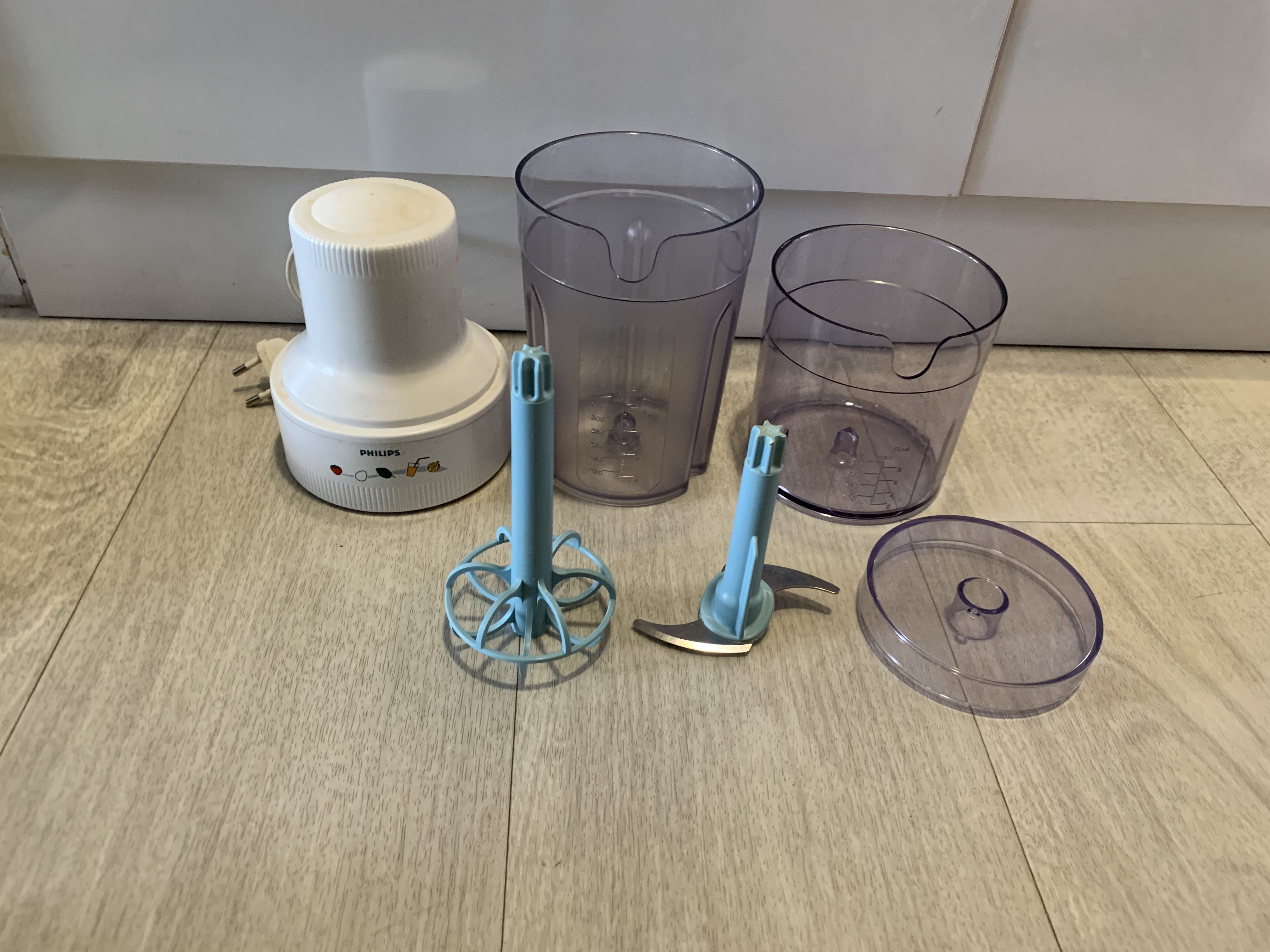 Philips Chopper / Milk Shaker HR1392 / Blender / Food Ingredients Chop