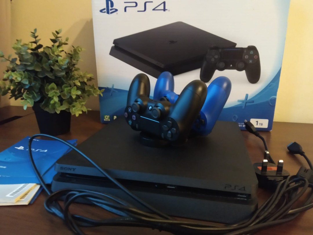 Ps4 discount slim refurbished