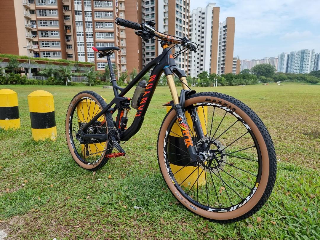 Canyon strive black on sale