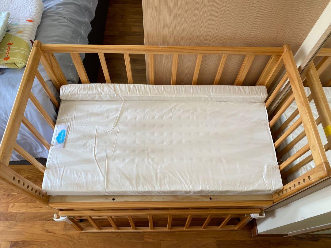 compact baby cot