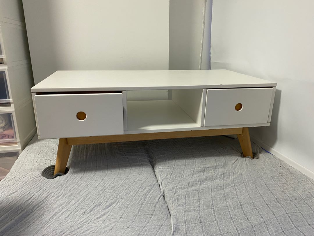 Star living sale coffee table