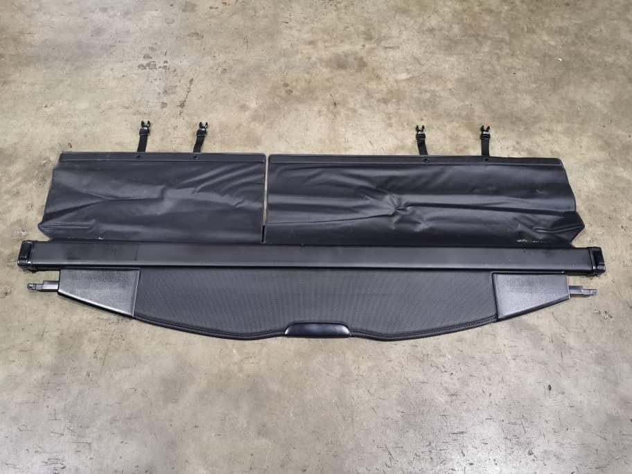 Toyota Harrier ACU30 MCU30 GSU30 Rear Cargo Cover Cargo Blind Trunk  Shade Boot Security Shield Blind Black Colour ), Auto Accessories on  Carousell