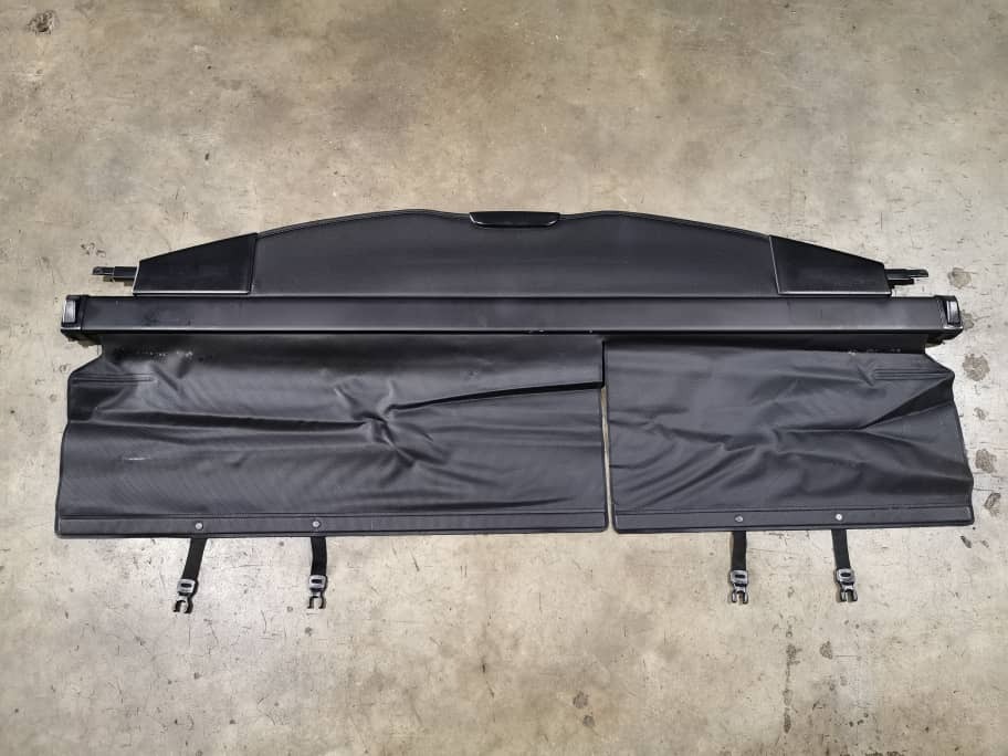 Toyota Harrier ACU30 MCU30 GSU30 Rear Cargo Cover Cargo Blind Trunk  Shade Boot Security Shield Blind Black Colour ), Auto Accessories on  Carousell