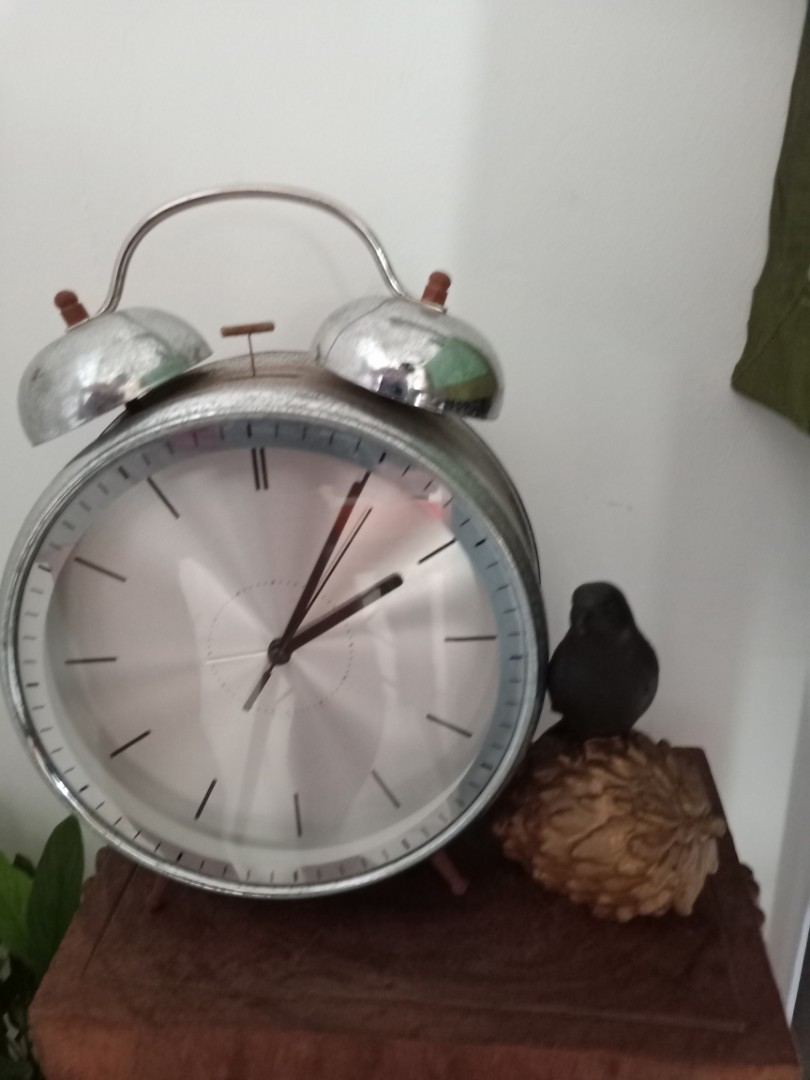Vintage large face alarm clock, Furniture & Home Living, Home Decor