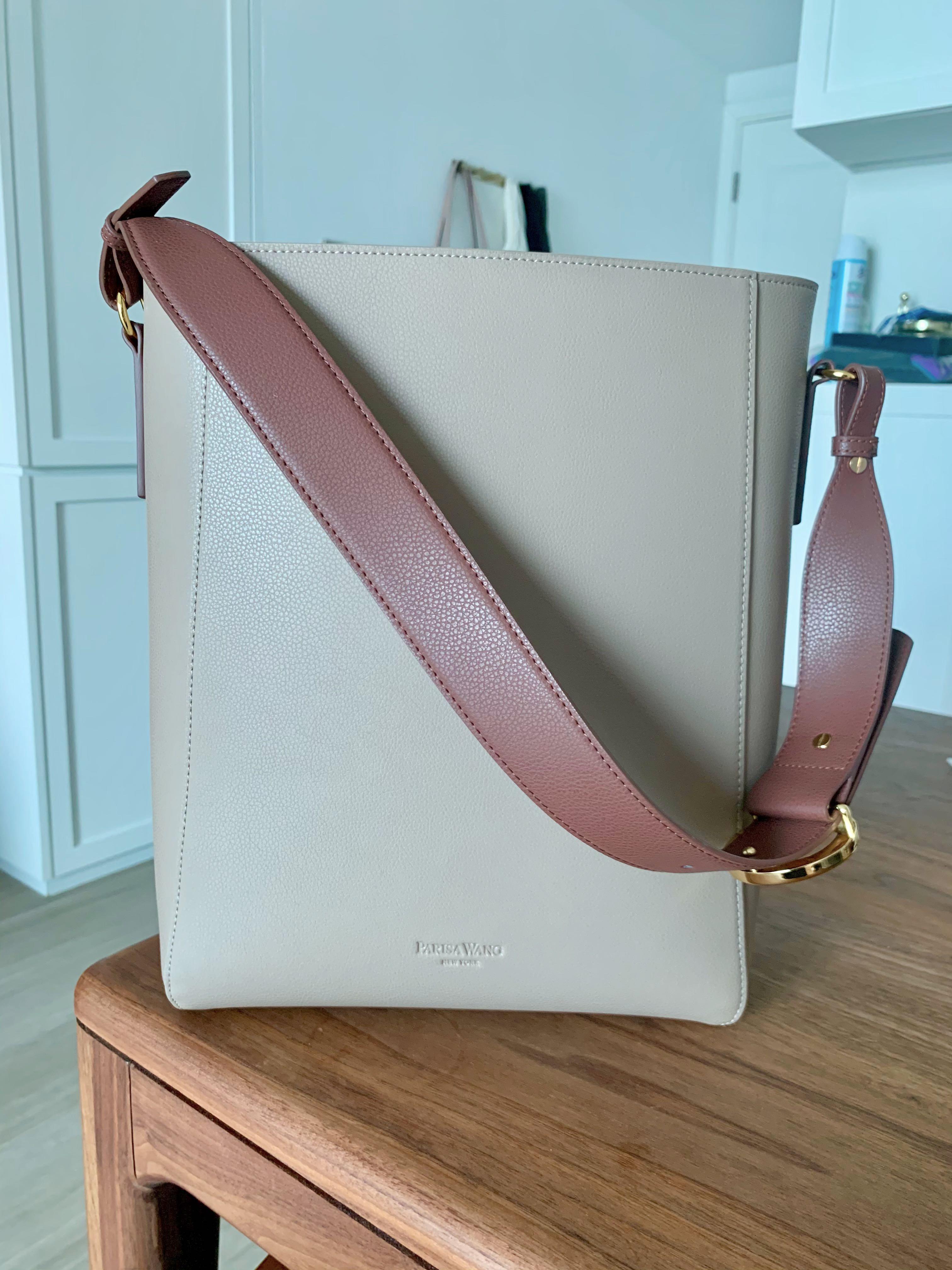 🤩99% new🤩 Parisa Wang leather taupe bucket/ tote bag 杏色真皮