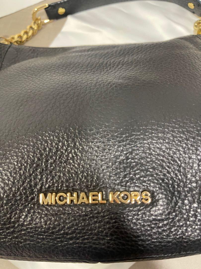 Authentic Michael Kors Chandler Medium Shoulder Leather Bag (Black),  Women's Fashion, Bags & Wallets, Shoulder Bags on Carousell