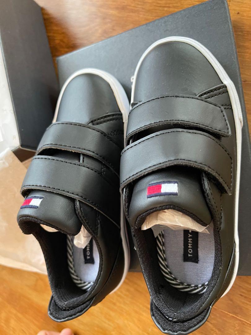 (Authentic) TOMMY HILFIGER BABY SIGNATURE SNEAKER Size 10, Babies