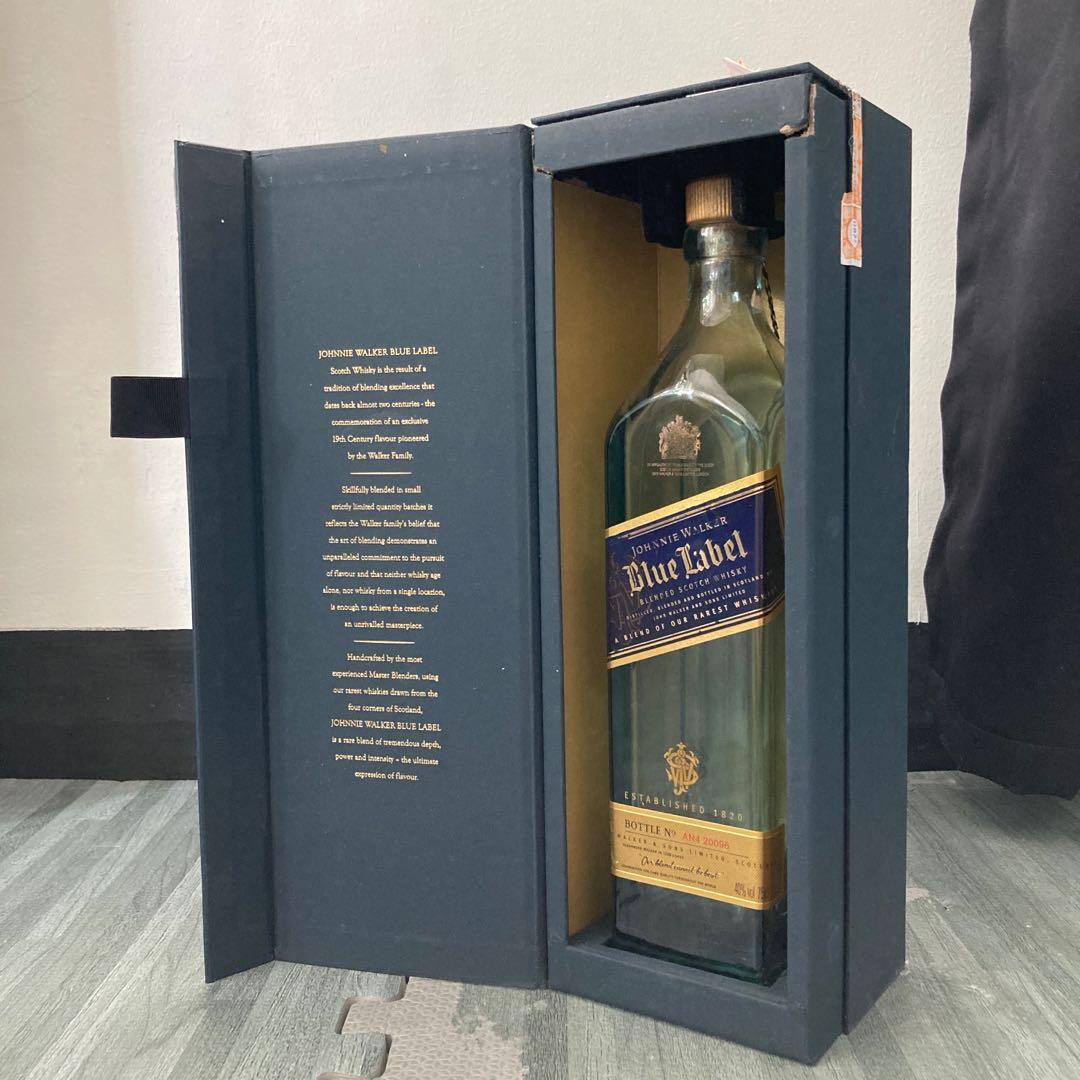 Johnnie Walker Blue Label Scotch Whisky EMPTY Bottle with Cork 750ml  Excellent!