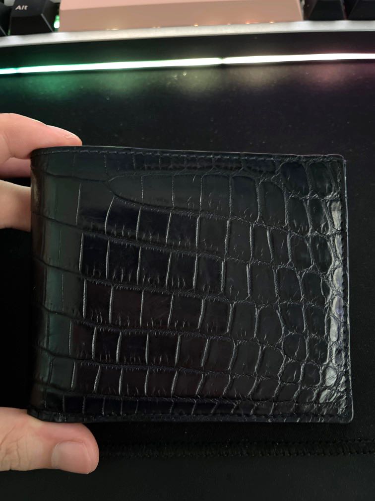 Bottega crocodile wallet hotsell