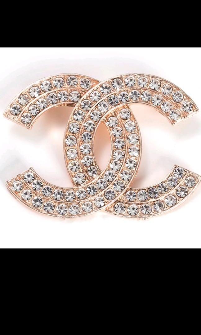 Chanel brooch, Women's Fashion, Jewelry & Organisers, Brooches on Carousell