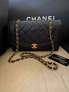 (Category: ) located in . Submitted by chanel_obsessions (Listing ID 1094016258, Image 1). Description: .