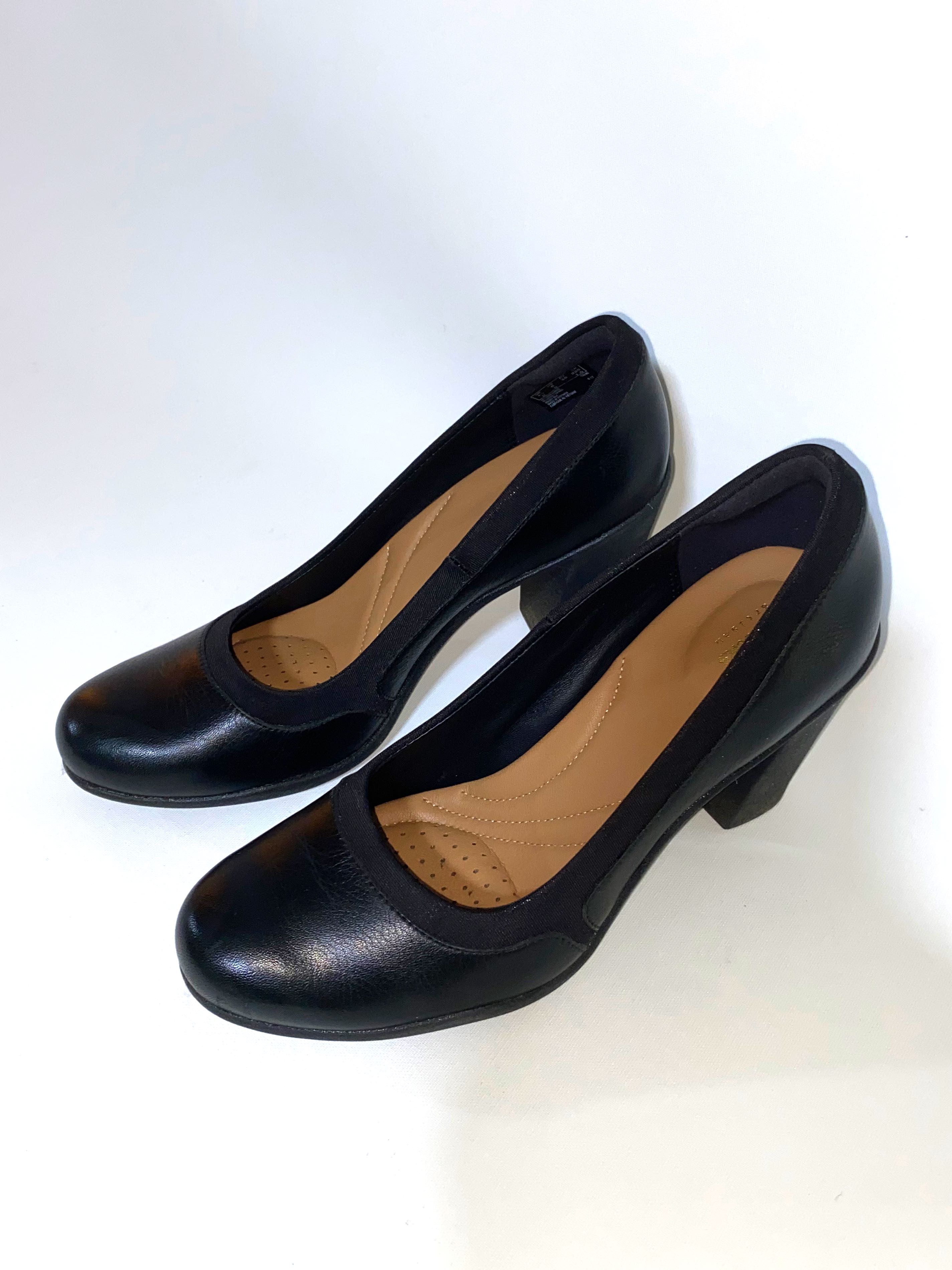 Clarkes sales court shoes
