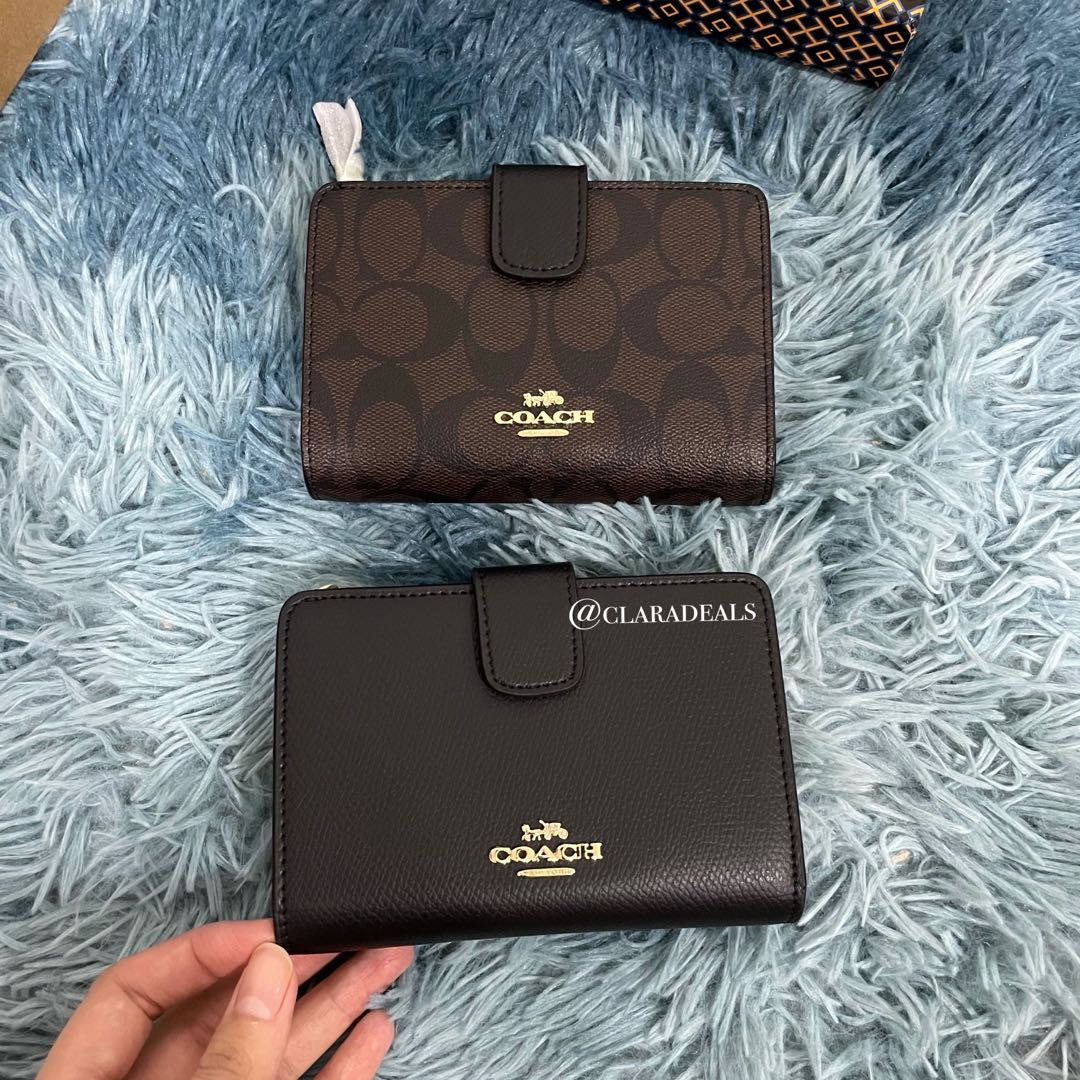 coach medium wallet