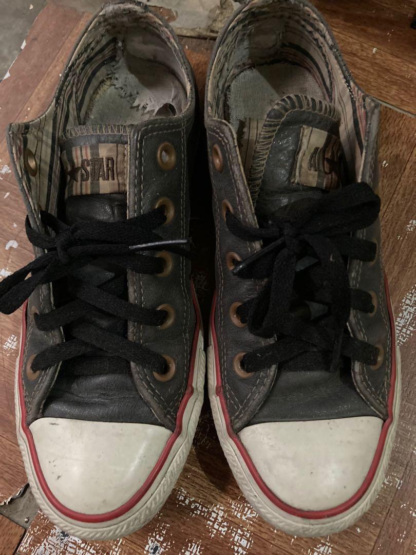 Converse- Preloved (Category: Sneakers) located in Santa Rosa. Submitted by laispreloved (Listing ID 1094004951, Image 2). Description: In good condition pa, kailangan lang talaga magbawas na. Naka-stock nalang kasi. Let me know if you have questions. .