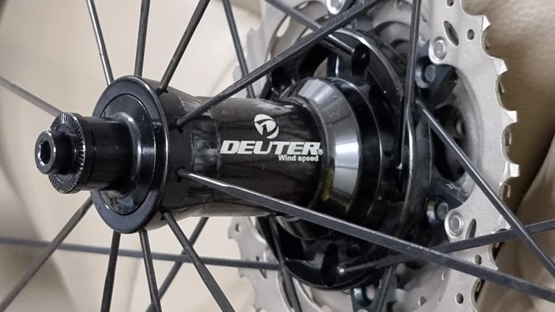 Deuter F3 35mm Carbon Wheelset, Sports Equipment, Bicycles & Parts