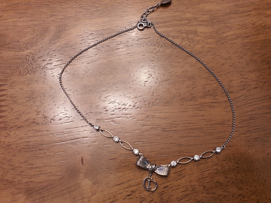 Christian dior clearance bow necklace