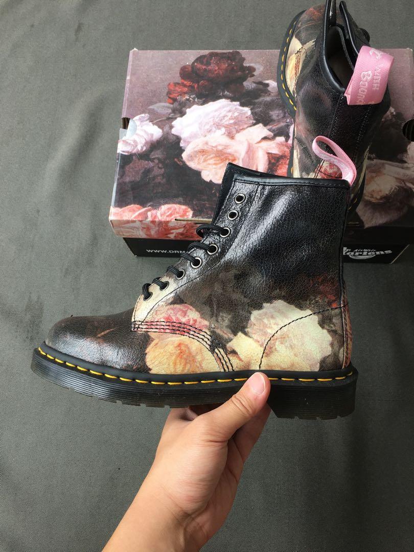 new order doc martens Cinosural International School