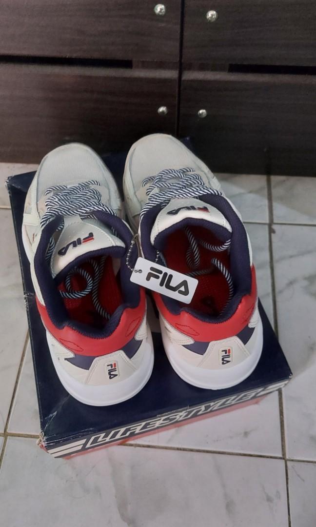 FILA Dope Flow, Women's Fashion, Footwear, Sneakers on Carousell