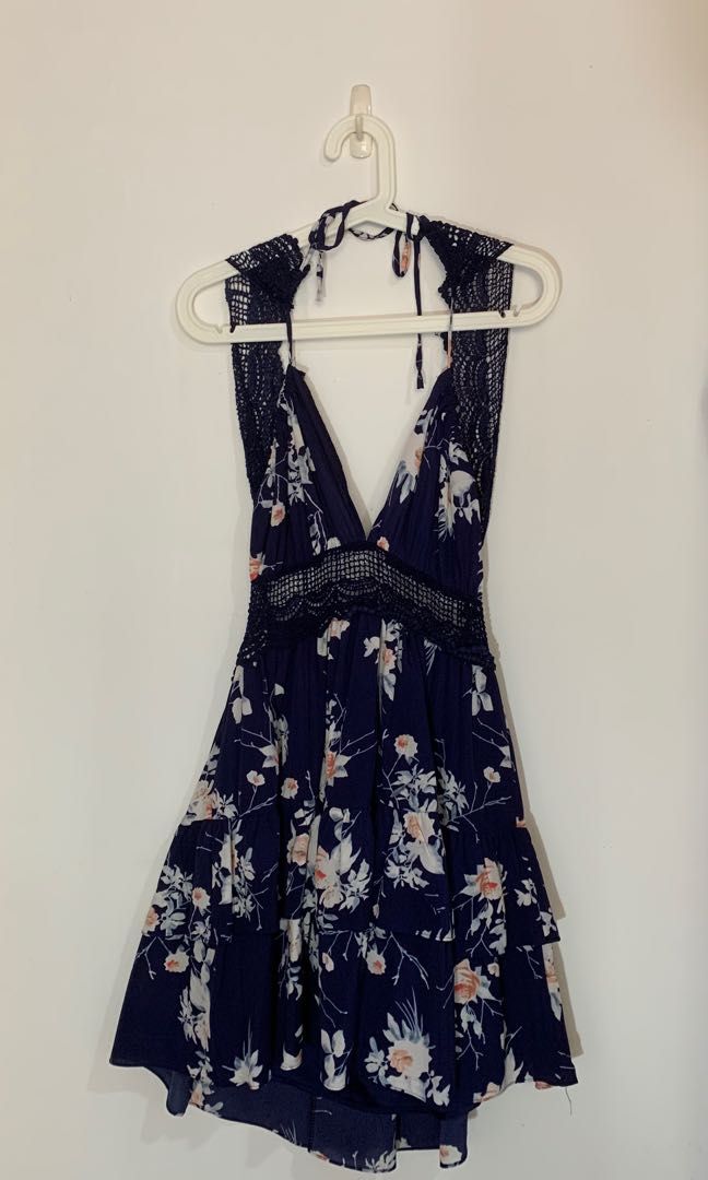 Backless lace dress clearance