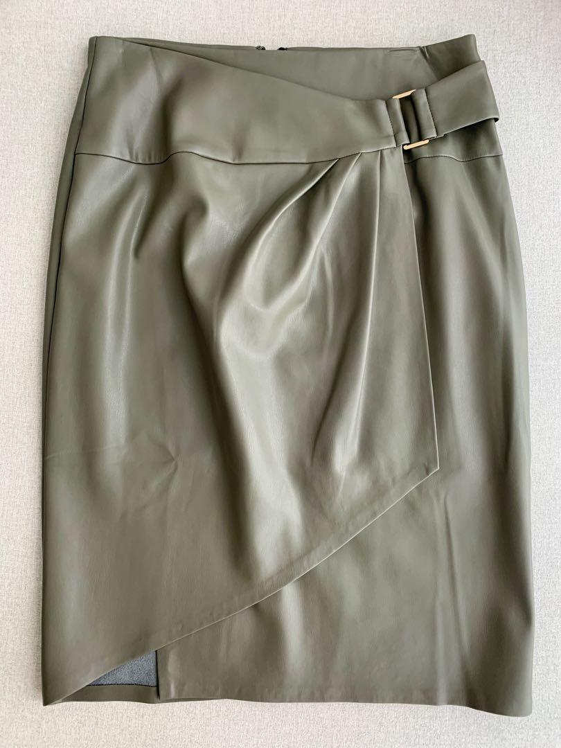 FOREVER NEW Olive Green Leather Skirt Women s Fashion Bottoms Skirts on Carousell