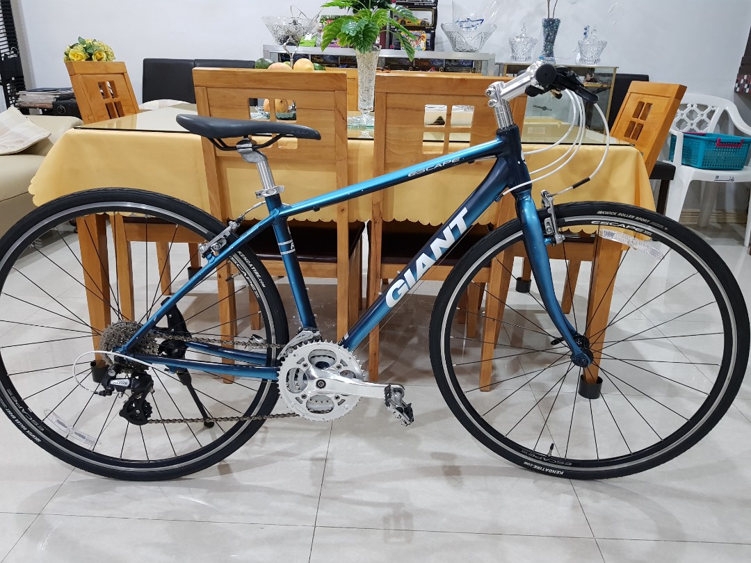 Giant Escape R3 Bike for Sale, Sports Equipment, Bicycles & Parts