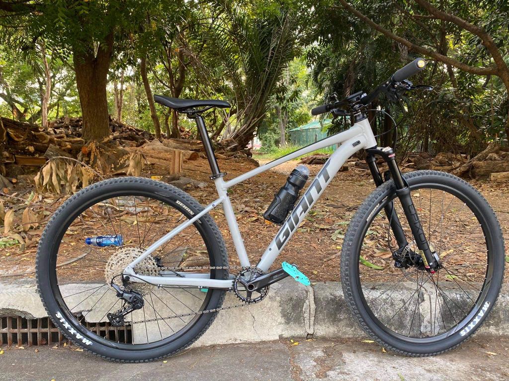 Giant Talon 2 29M Upgraded, Sports Equipment, Bicycles & Parts