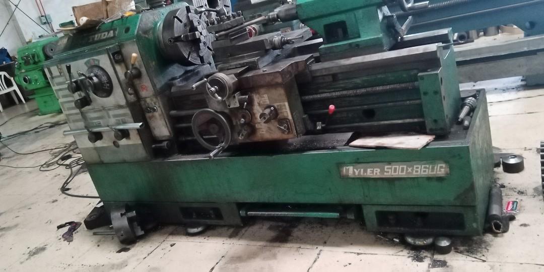 Surplus lathe machine for clearance sale