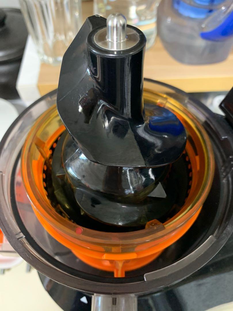 JR slow juicer TV Home Appliances Kitchen Appliances Juicers Blenders Grinders on Carousell