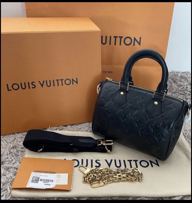 Louis Vuitton speedy 22, Luxury, Bags \u0026 Wallets on Carousell