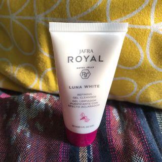 luna white refining gel cleanser