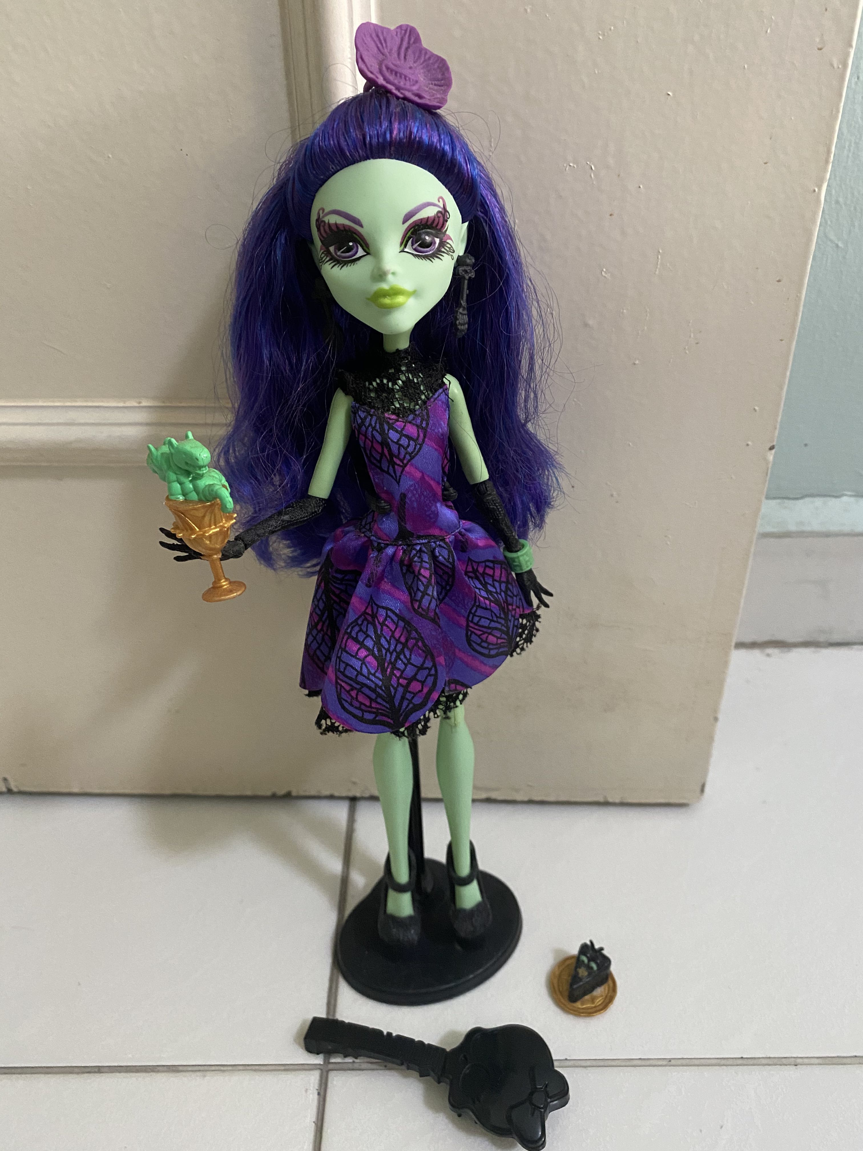 Monster high amanita 2025 doll