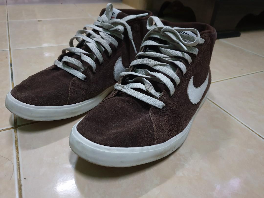 Nike swoosh stripe online