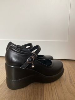 （分類：）位於 。 由 violetlotus 提交（商品編號 1093977610，圖片 1）。簡介： 。