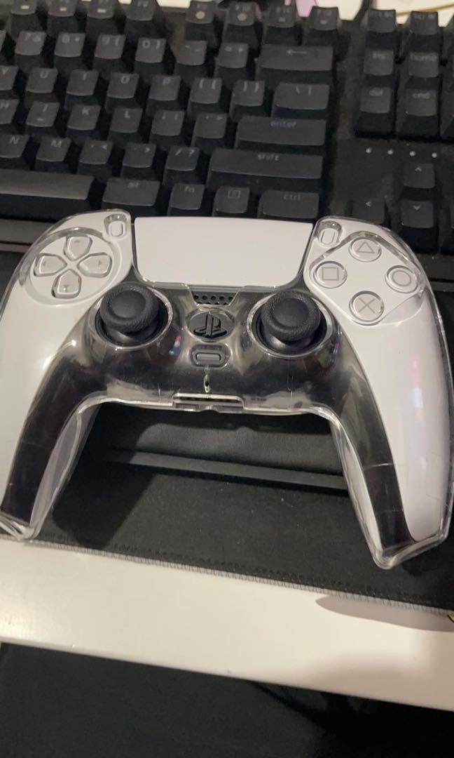 PS5 controller + case (Category: Controllers) located in Singapore. Submitted by yuhki99 (Listing ID 1094030798, Image 2). Description: I have the box as well I’ve used it less than 10 times Condition is very good.